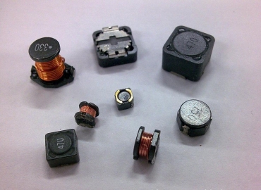 電感廠家為客戶提供貼片繞線電感的選型與送樣服務(wù)